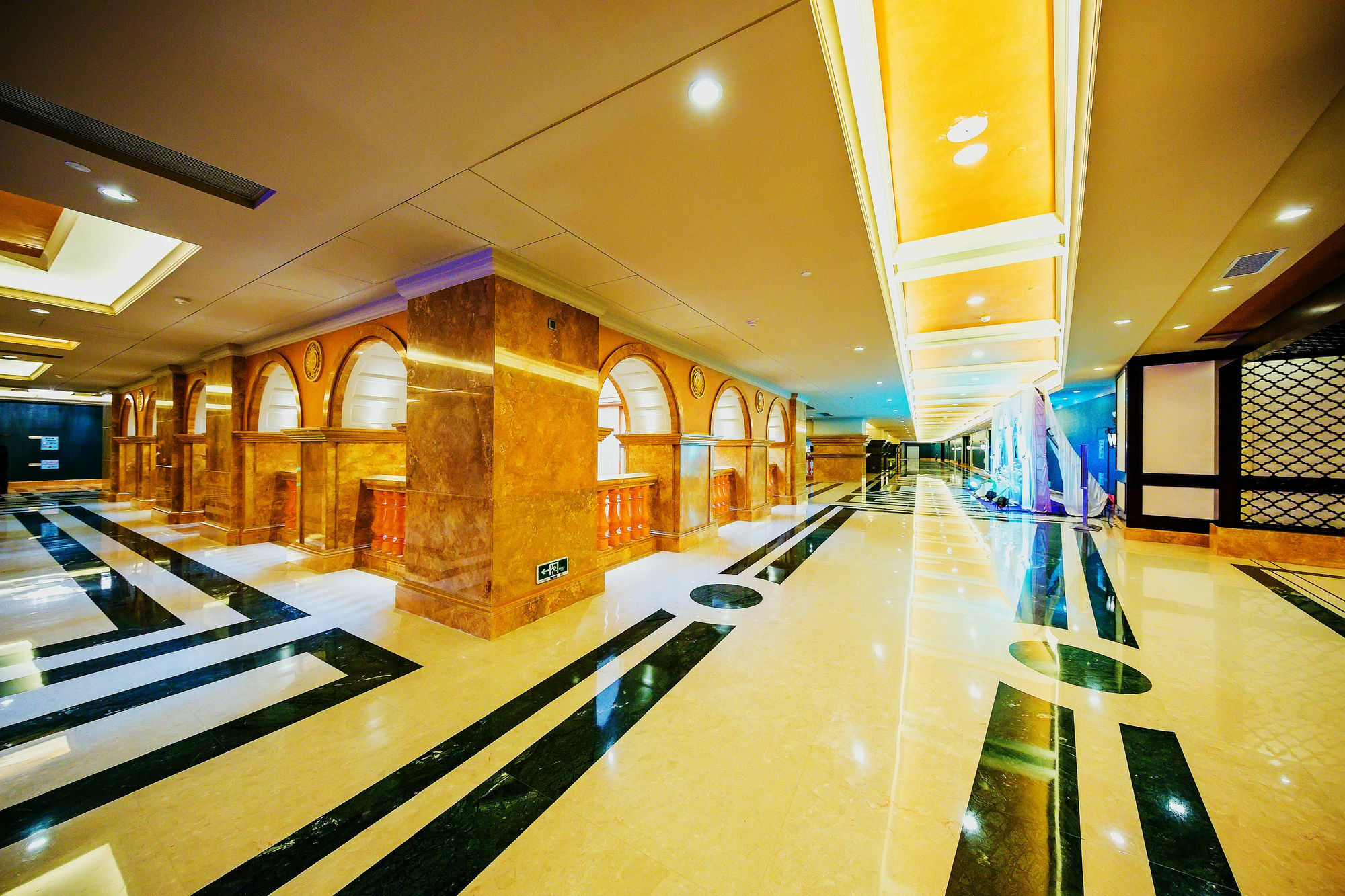 Malachite Hotel Dongguan Дунгуань Экстерьер фото