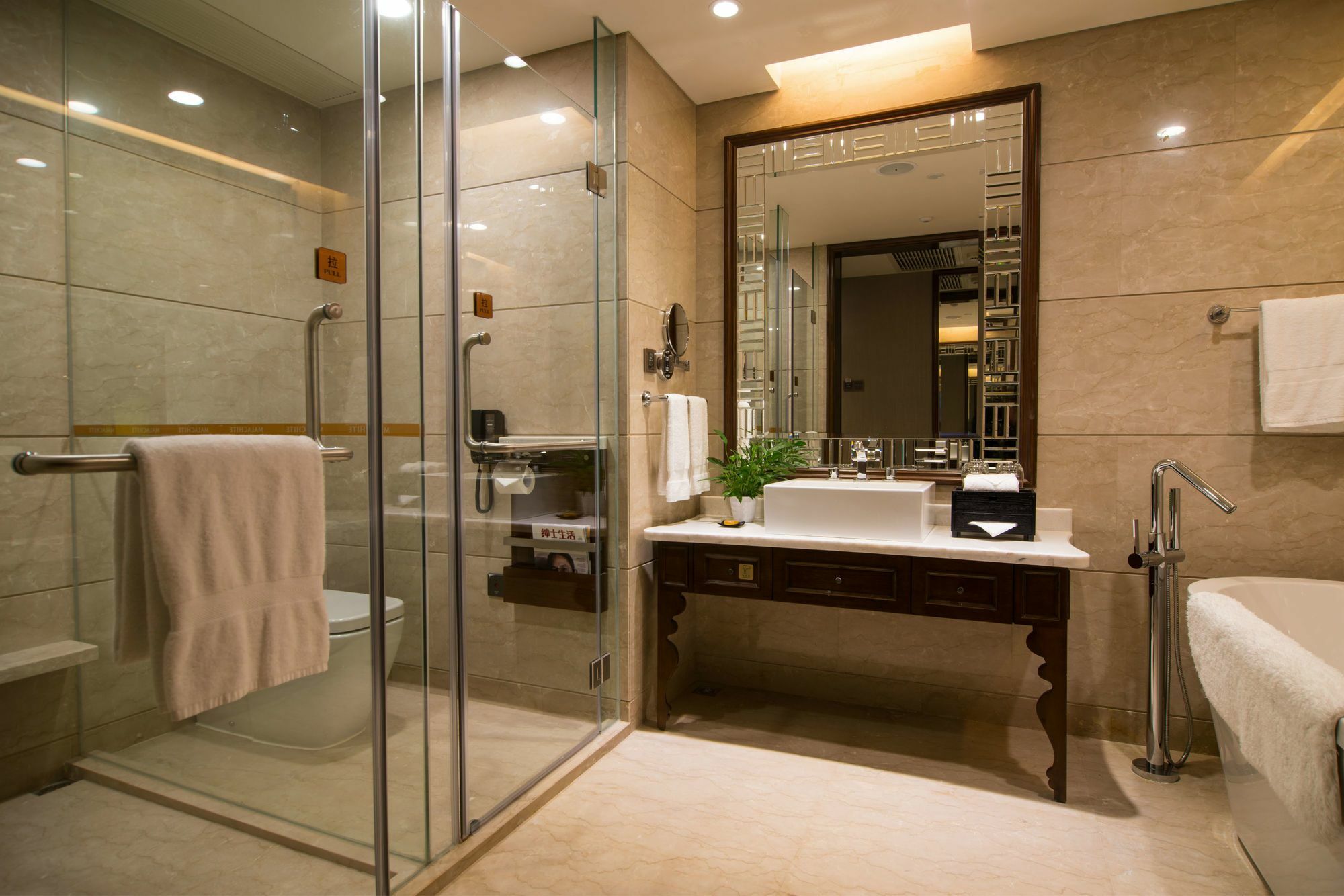 Malachite Hotel Dongguan Дунгуань Экстерьер фото